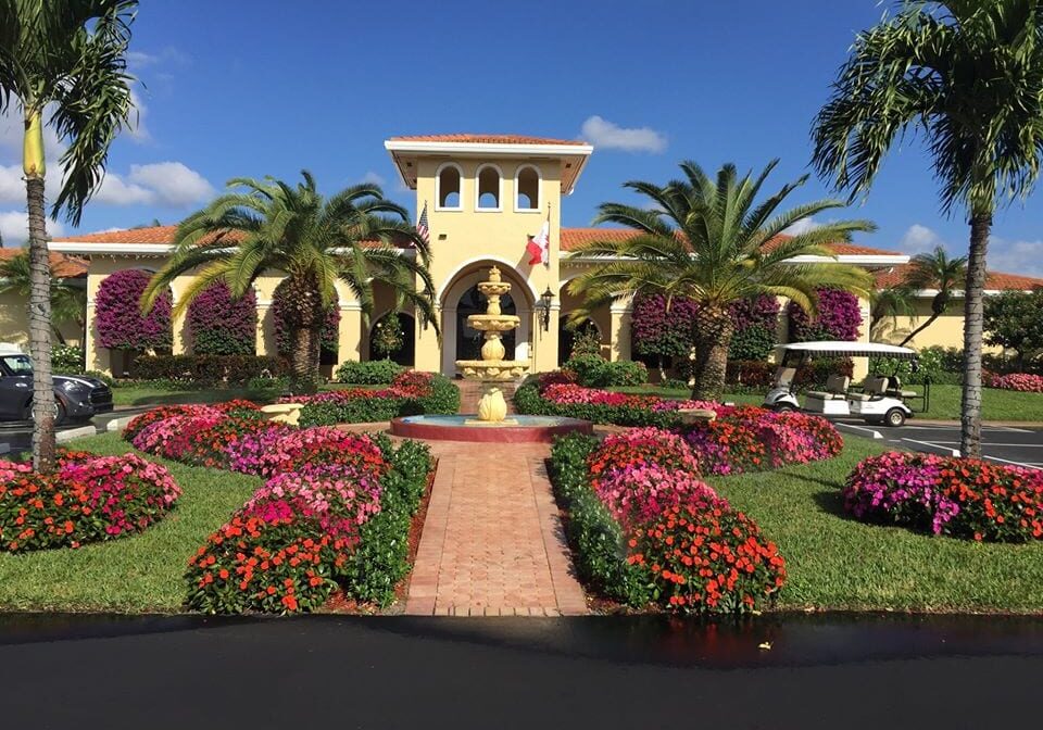 Boca Raton, FL Commercial Landscape Maintenance